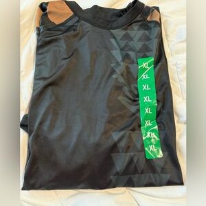 Men's Black and Brown Geometric Tee